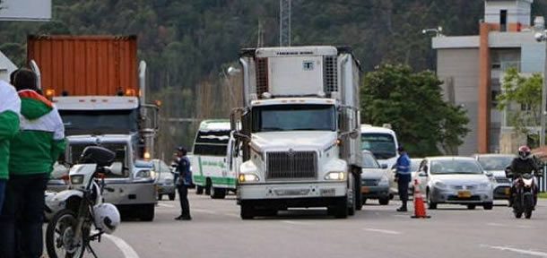 restricción_carga_pesada_calle_13_bogota
