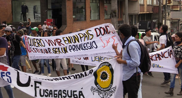encapuchados-1.jpg