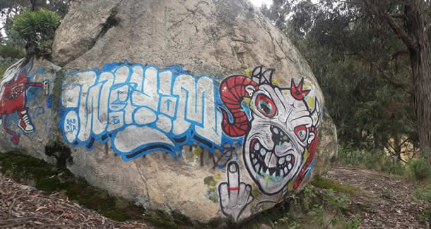 pintura-rupestre-soacha-dañada