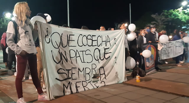 Plantón para rechazar asesinatos de jóvenes en Soacha