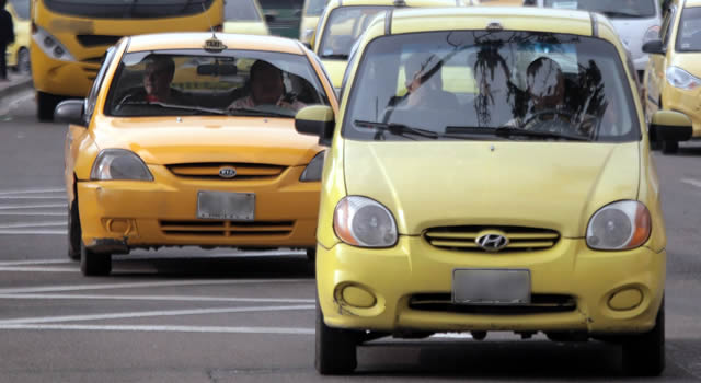 Reportan abuso sexual a una joven dentro de un taxi en Bogotá