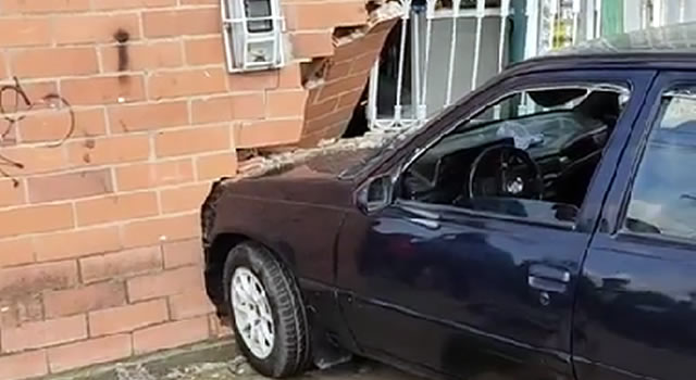 Chocó su vehículo contra una casa en Soacha, Hogar del Sol