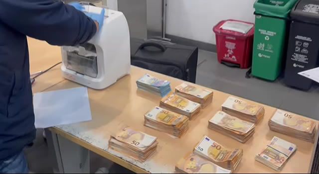 Mujer intentó ingresar divisas a Colombia de manera ilegal