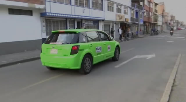 Taxis eléctricos en Bogotá ahora son de color verde