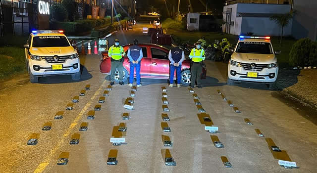 [VIDEO] Decomisan 50 kilos de base de coca en la vía Girardot-Bogotá