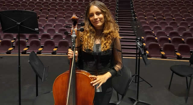 Julieta Rivas, la violonchelista soachuna con proyección internacional