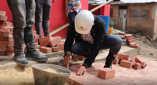 Calles adoquinadas en Soacha, con apoyo de la comunidad se adecuarán más de 100 cuadras