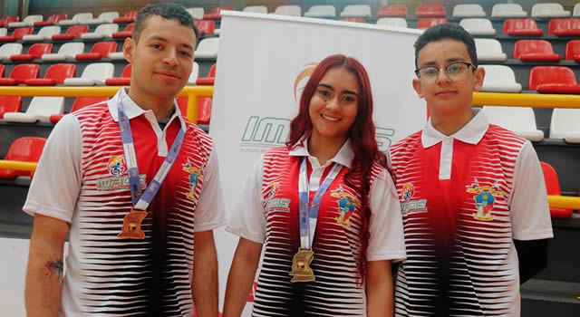 Soacha obtuvo oro y bronce en el campeonato regional de levantamiento de pesas