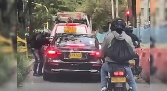 Otro robo con arma de fuego en Bogotá, ladrón aprovechó el semáforo en rojo