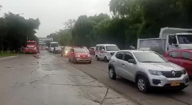 Fuertes trancones en autopista Sur, Norte, calle 13 y calle 80, movilidad colapsada