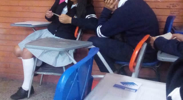 Engaños y atracos a estudiantes de Soacha, a uno le dejaron marcado un cuchillo en el cuello