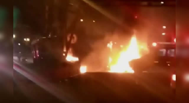 Grave accidente entre bus del SITP y tractomula cargada de arroz en Bogotá