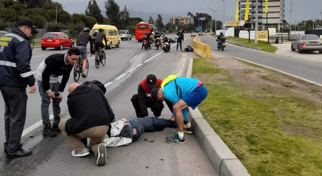 Arrollados dos ciclistas y un motociclista en la vía Chía-Cajicá