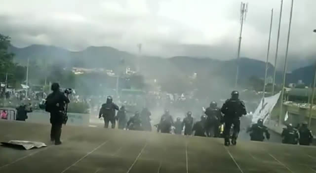 En disturbios terminaron marchas de la Primera Línea en Bogotá