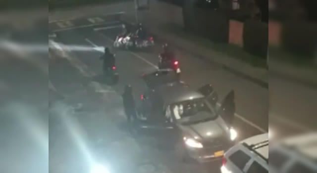 No paran los robos en Bogotá, ocho delincuentes rodearon una camioneta y atracaron a sus ocupantes
