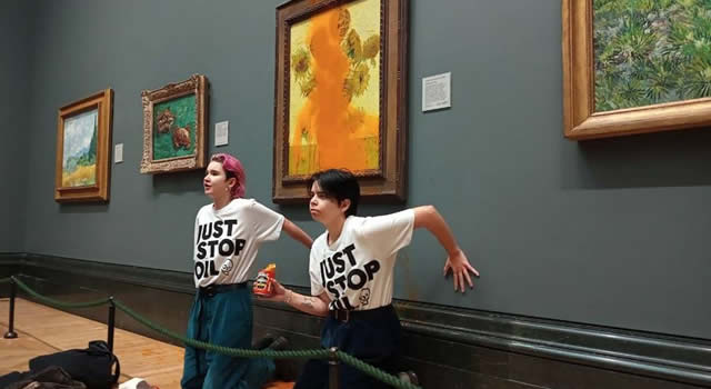 manifestantes lanzaron sopa de tomate a la obra ´Girasoles´ de Van Gogh en Londres