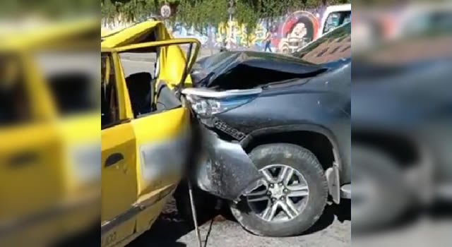 Taxista está en una UCI de Bogotá luego de ser arrollado por conductor aparentemente borracho