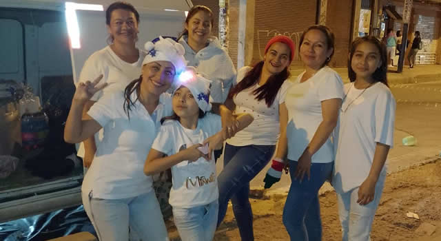Claudia Mahecha ofreció una cena navideña a habitantes de calle en Soacha