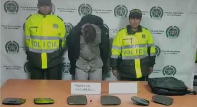 Capturan a ladrón de espejos de carros en Barrios Unidos