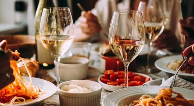 Desde el primero de enero volverá el impuesto al consumo en restaurantes y bares