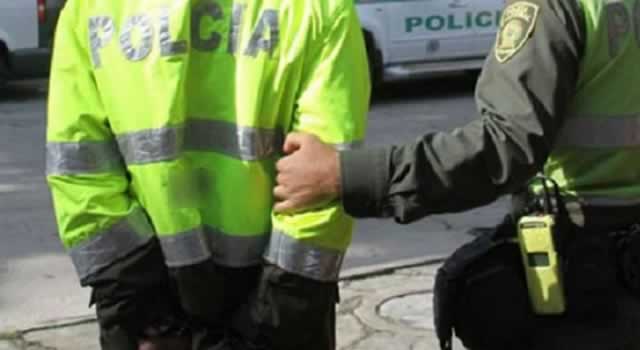 Fiscalía imputó a tres policías en retiro por apropiarse de un alijo de cocaína