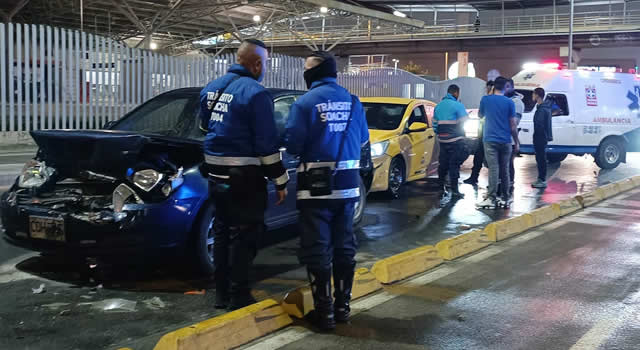 Cuatro heridos deja choque de tres vehículos en Soacha