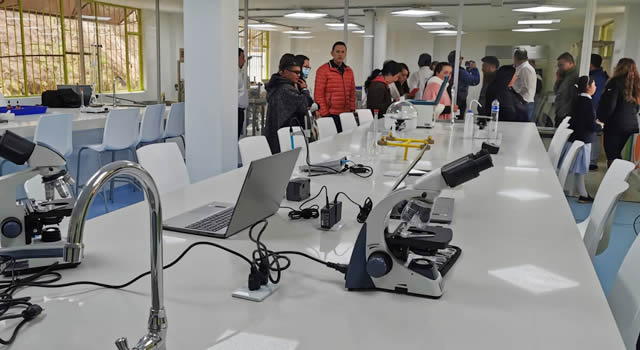Se inauguró en Sibaté el primer Centro de Excelencia Educativa Rural del país, CeeR