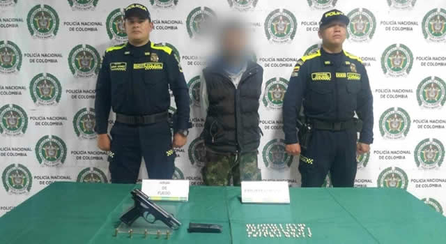 Capturado en Soacha un hombre con arma de fuego y estupefacientes