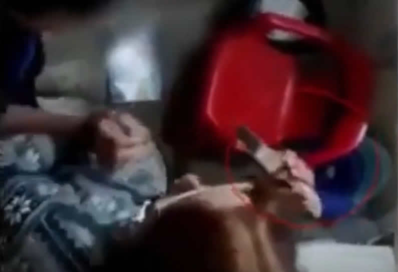 En Soacha, abuelita amenazaba con cuchillos a su nieto de 6 años