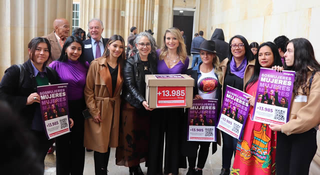 Con más de 14 mil firmas se pide declarar estado de emergencia por aumento de violencia contra la mujer en Colombia.