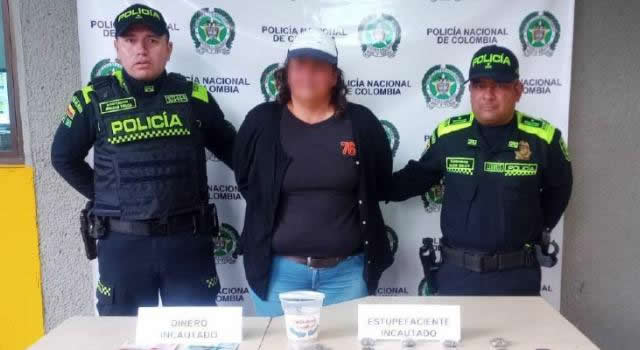 Capturan mujer de 51 años con 120 gramos de marihuana en su bolso
