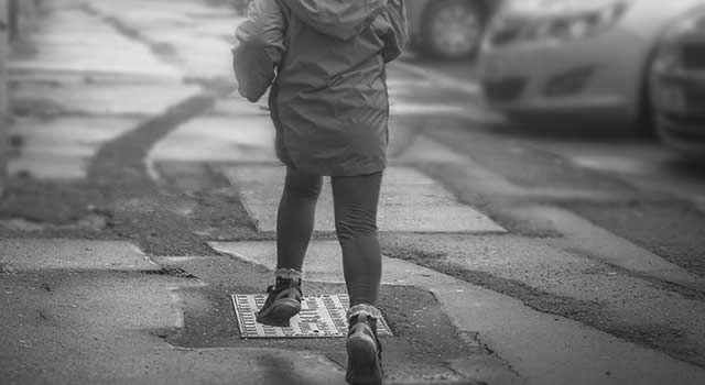 Niña de 8 años salió de su casa a medianoche en Bogotá, al parecer a cumplir un reto viral