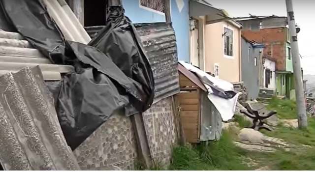 Deslizamiento de tierra genera afectación en viviendas de los residentes en Bogotá