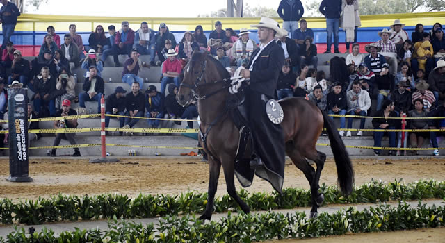 Todo listo para la Exposición Equina grado B en Chipaque, Cundinamarca
