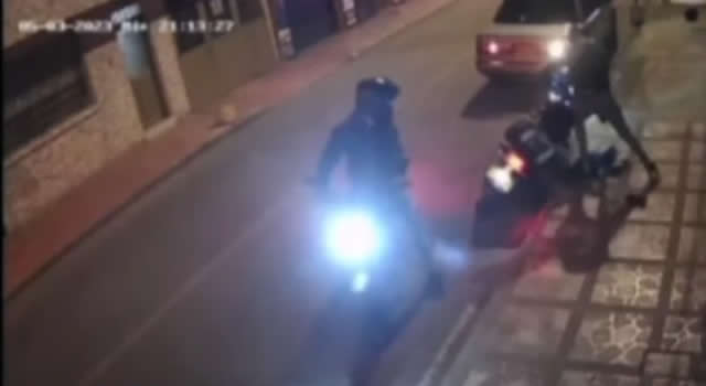 Por evitar el robo de una motocicleta un hombre fue herido con arma de fuego en Bogotá
