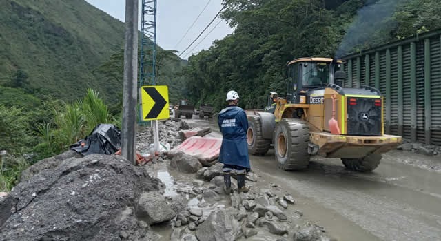 Continúa cierre de la vía Bogotá-Villavicencio en Guayabetal, hay paso controlado