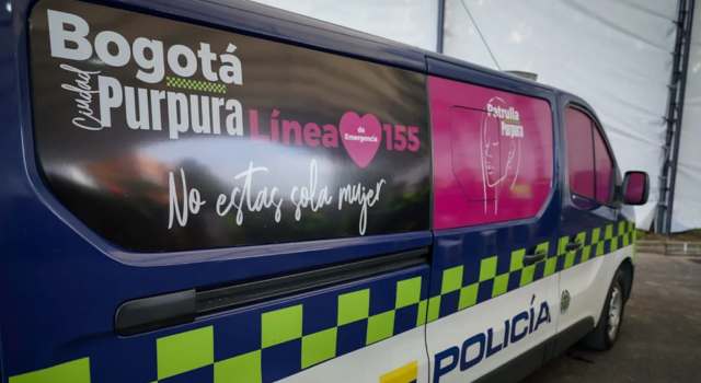 La patrulla púrpura en Bogotá realizó una caravana en contra de la violencia intrafamiliar