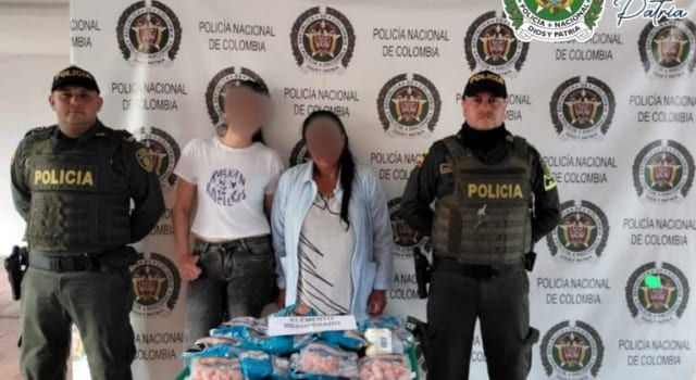 Capturan a dos mujeres por hurtar un almacén de cadena
