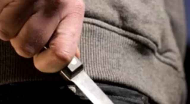 Mujer fue atacada por un compañero de trabajo con arma blanca