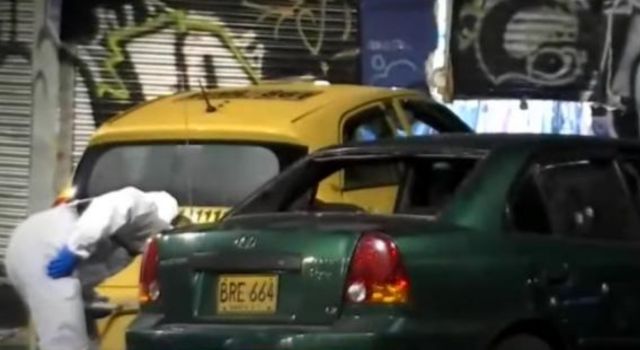 Investigan la muerte de una pareja dentro de un carro en Engativá