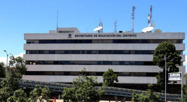 Más de 200 docentes serán reubicados en instituciones educativas del Distrito