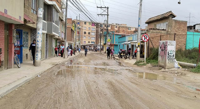 Mal estado de las vías y falta de agua potable en la comuna seis de Soacha