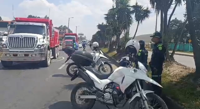 Habitante de calle fue arrollado por un camión en la vía Soacha -Girardot