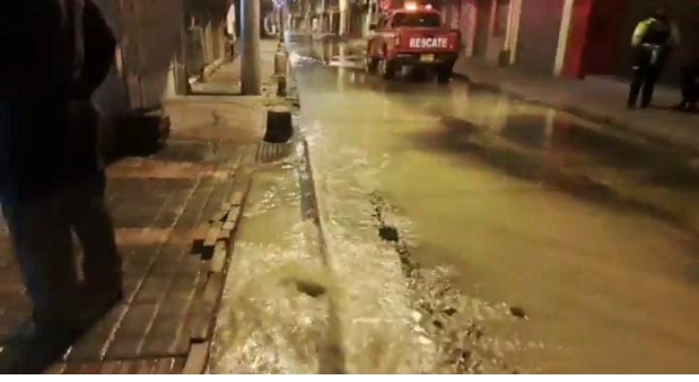 Denuncian desperdicio de agua en Soacha por ruptura de un tubo