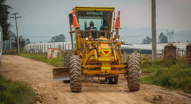 Inicia recuperación y mantenimiento de la vía entre Puente de Piedra y Subachoque