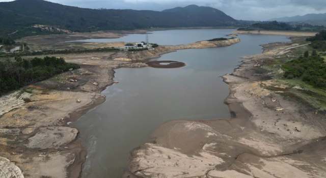 Inició el racionamiento de agua en Bogotá, el alcalde galán visitó los embalses San Rafael y Chingaza