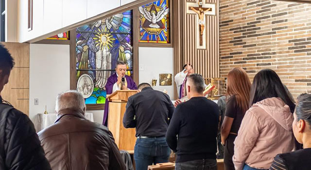 En Bogotá queda la única capilla del país en honor al beato Carlo Acutis, quien será canonizado por el Papa