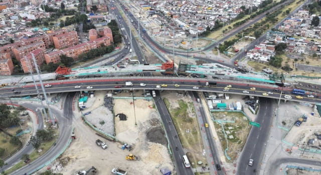 cierre en la calzada de la avenida carrera 68