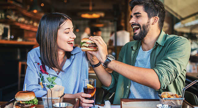 Día Internacional de la Hamburguesa este 28 de mayo, combos y descuentos para todos