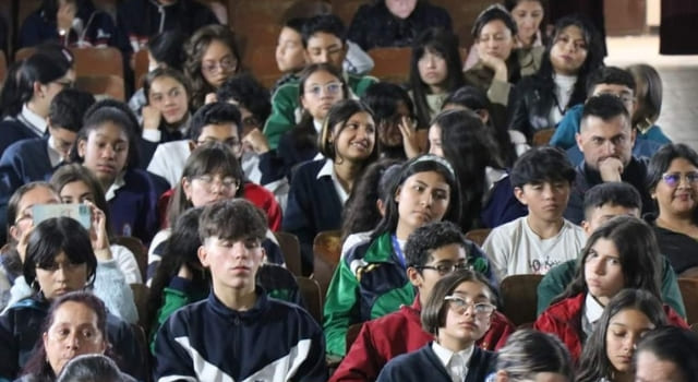 mejorar el cuidado del agua en colegios de Soacha